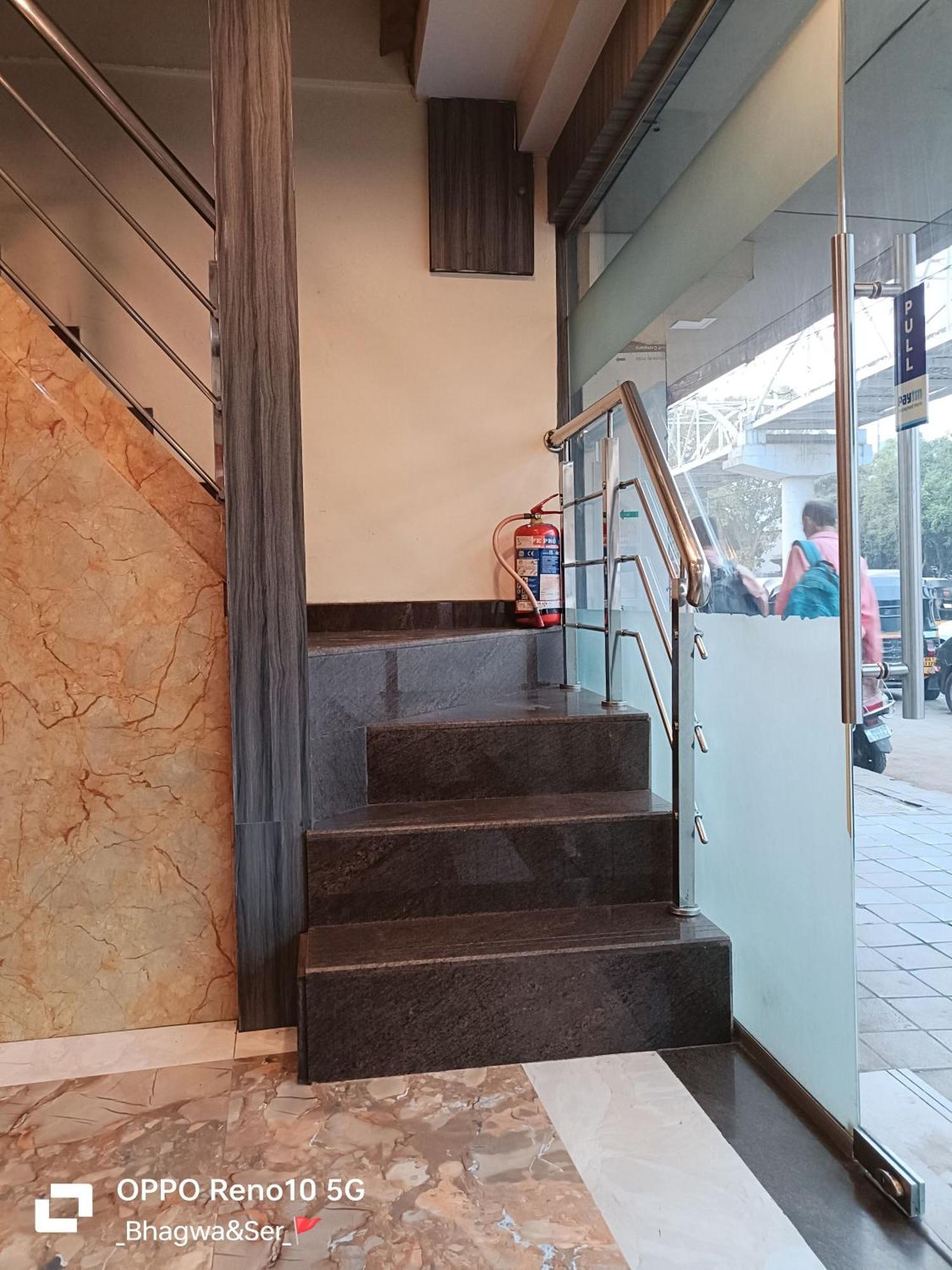 Hotel Time Gold Near Domestics Airport Mumbai Exteriör bild